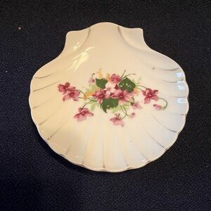 Floral Shell-Shaped Dish Made in Occupied Japan. 4 1/2”